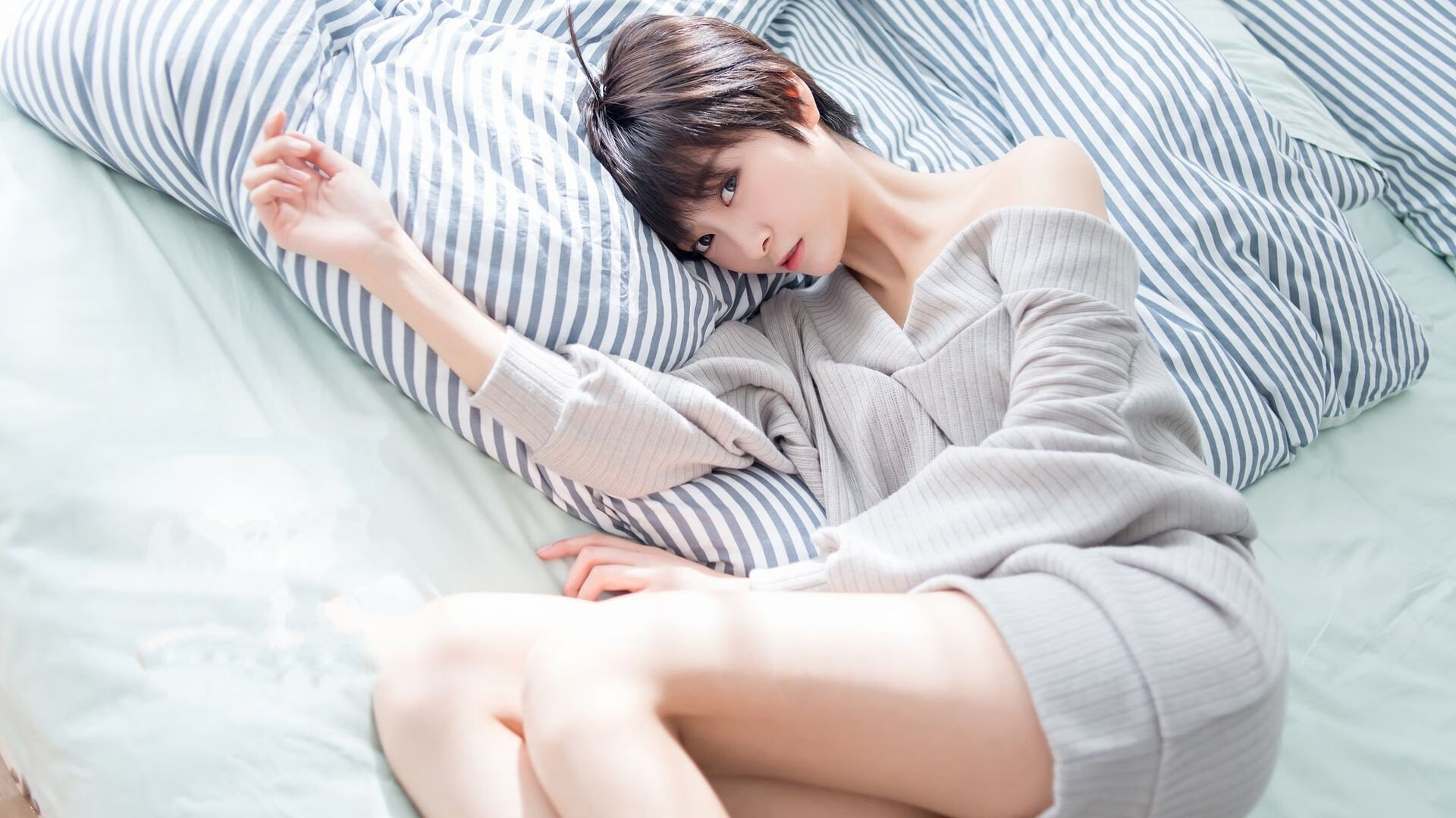 米兰体育-“2025世界运动会：高新体育中心篮球赛惊险对抗，燃爆全场”  第2张