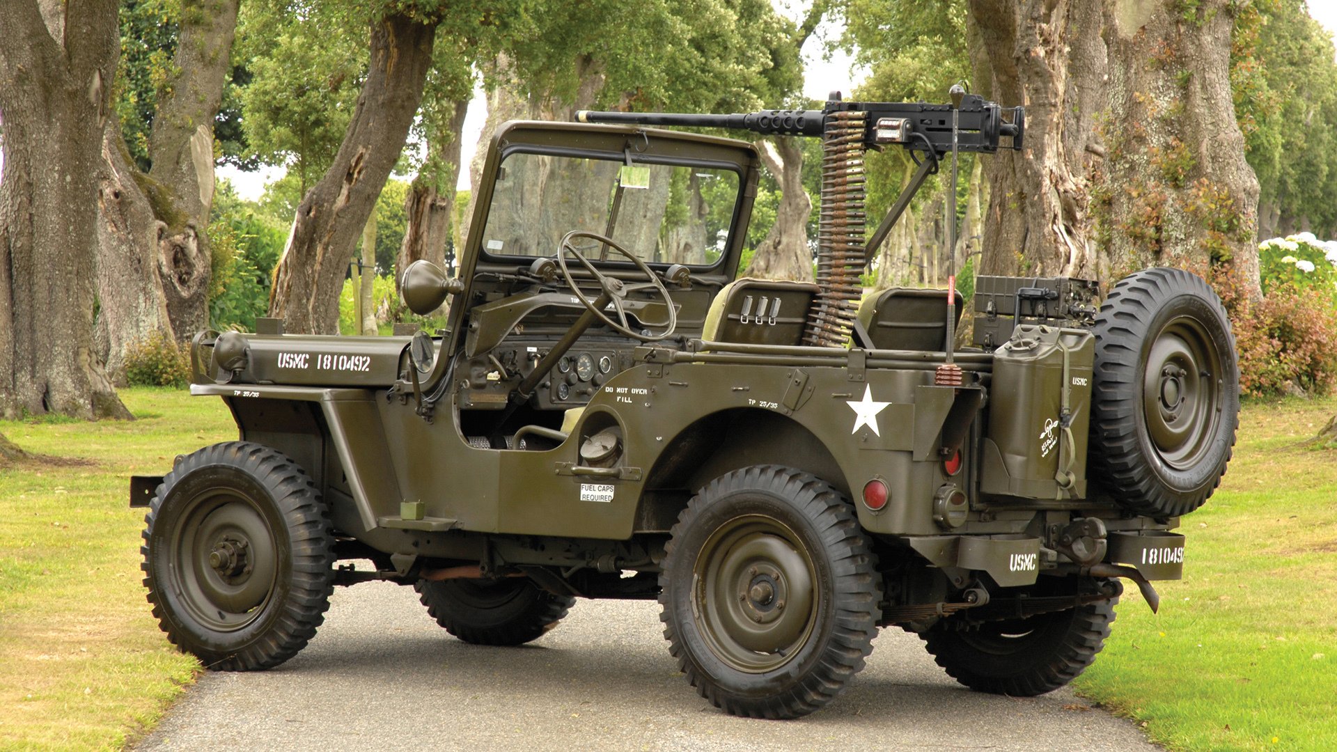 米兰体育APP-世界杯经典空中对抗：头球与空中飞人，空中球类比赛