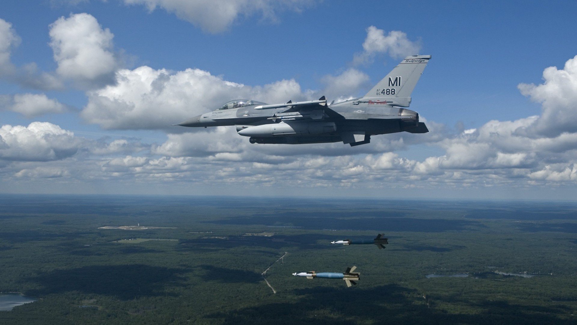 MILANSPORT下载-热火后场双枪联手砍下五十分成为致胜组合，热火两连冠对手